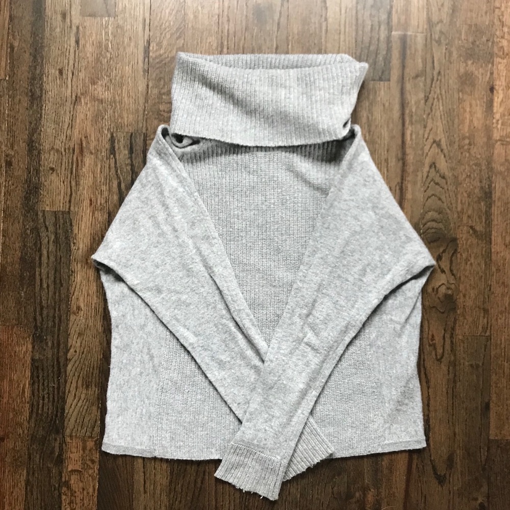 Gray Turleneck Sweater